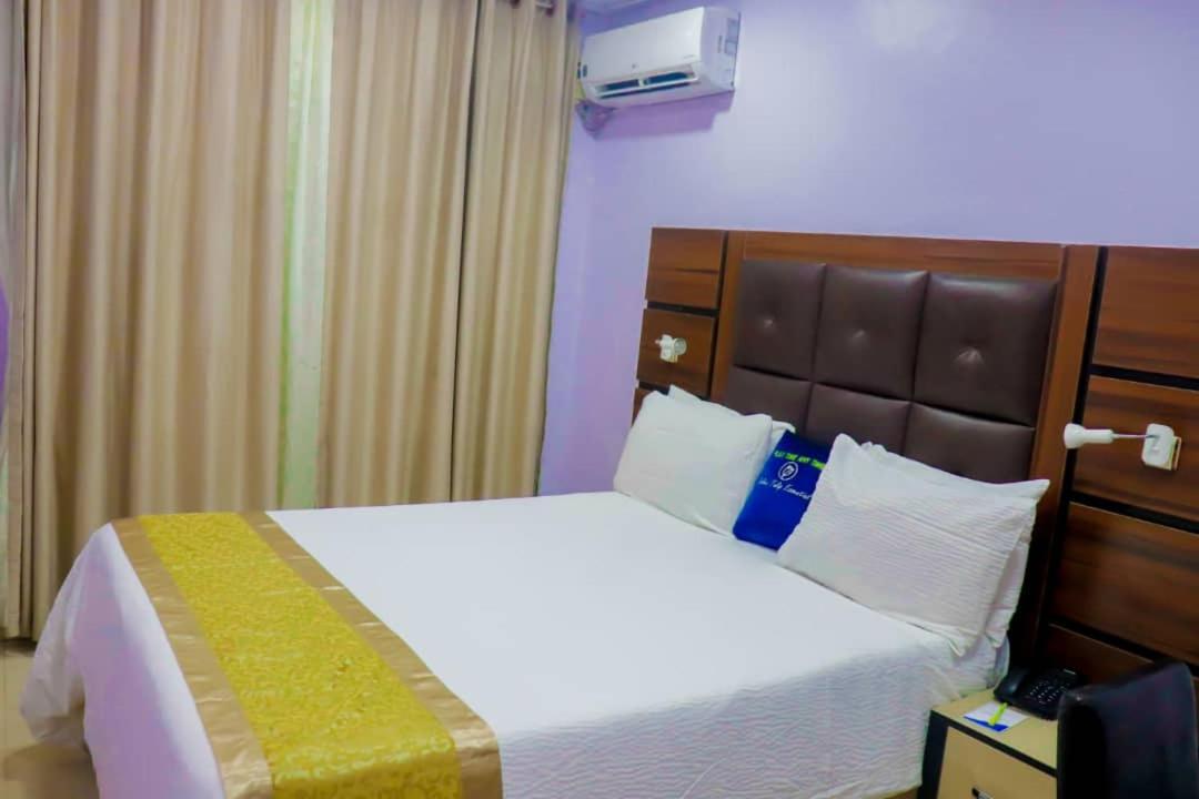 Golden Tulip Hotel- Evergreen พอร์ต ฮาร์คอร์ท ภายนอก รูปภาพ