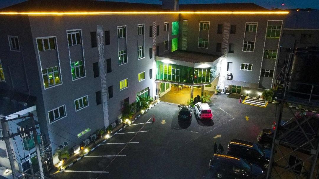 Golden Tulip Hotel- Evergreen พอร์ต ฮาร์คอร์ท ภายนอก รูปภาพ